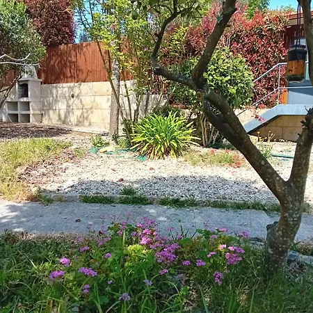 Espectacular Casa Moderna Con Jardín Y Terraza *