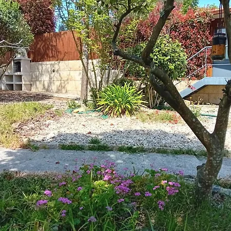 Espectacular Casa Moderna Con Jardin Y Terraza *